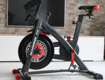 Schwinn IC8 indoor fiets mét Zwift koppeling