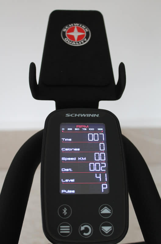 Schwinn IC8 Tablet Ablage